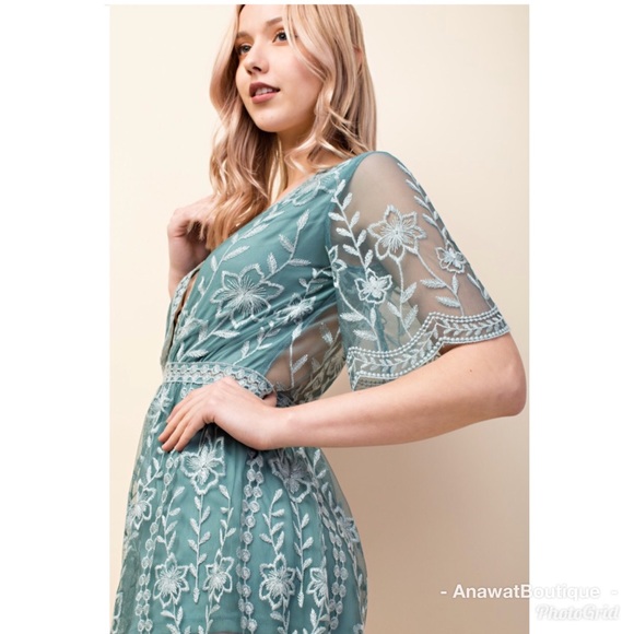 Talia Embroidered Lace Romper - Picture 3 of 8